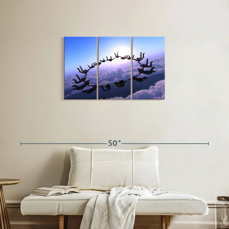 Sireci Extreme Skydiving, 20" H x 33" W