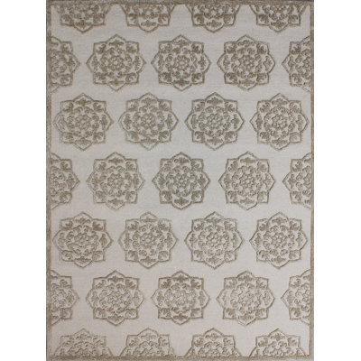 Droitwich Spa Hand Tufted Viscose/Wool Damask Rug in Sand/Beige