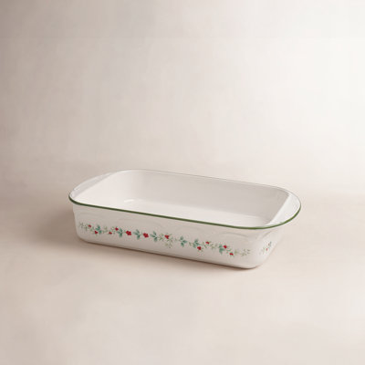 Pfaltzgraff Winterberry 13 in. Rectangular Baker