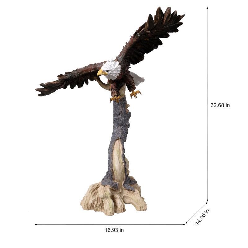 Statue d'aigle en plein essor