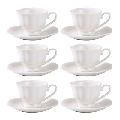 2.98 oz Petal-Shaped Porcelain Teacup with Matching Saucer (White)