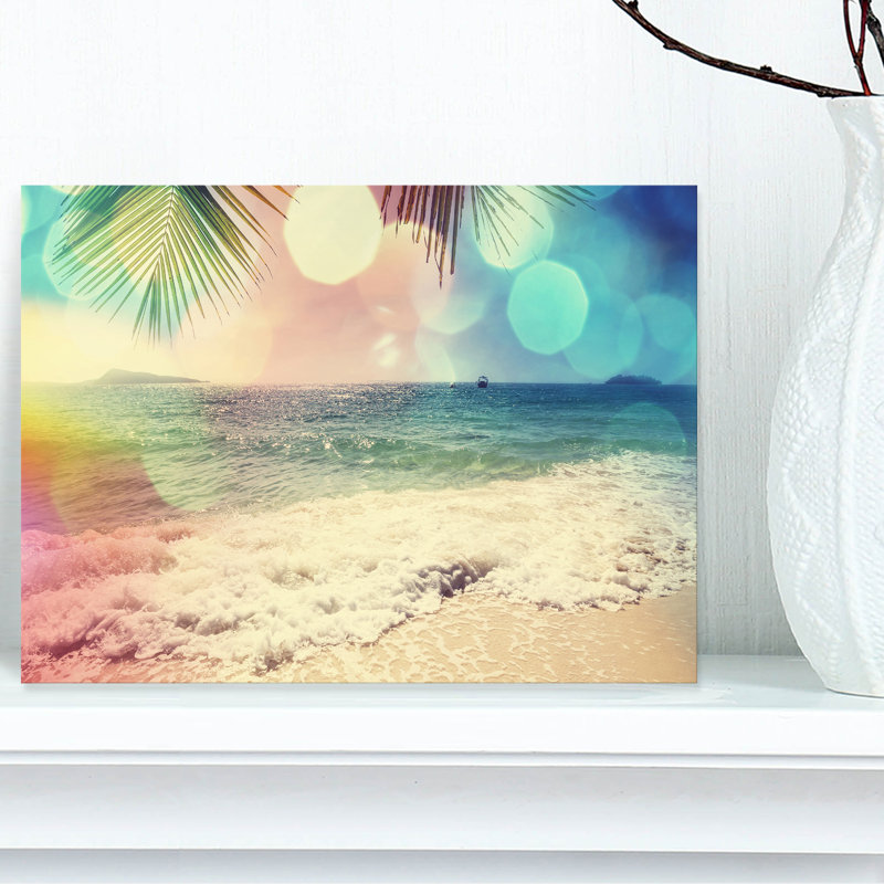 «Colorful Serenity Tropical Beach» - reproduction, H 8 po x l 12 po x P 1 po, Toile tendue