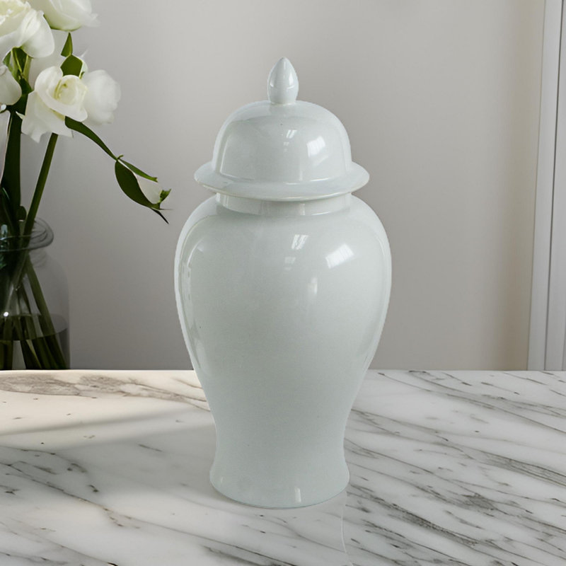 Urnes et pots en porcelaine Rindos