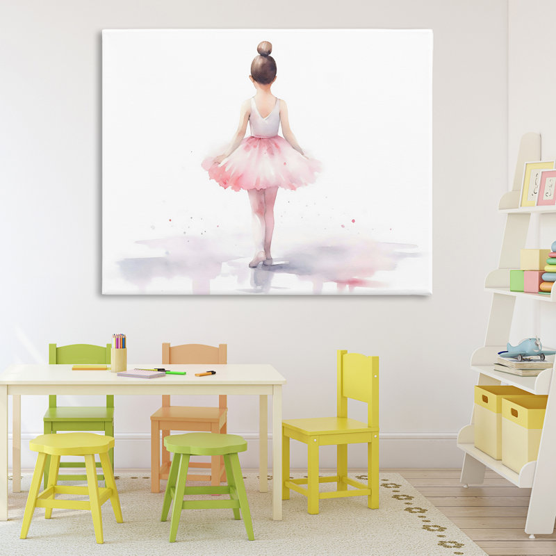 Ballerine faisant face à la toile, design par Creative Studio, H 36 po x l 48 po
