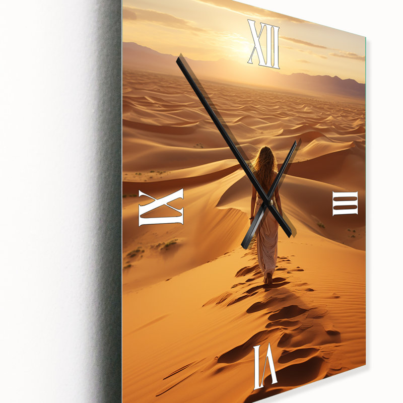 Desert Walk Dreams III - Portrait très grandes horloges murales, H 28 po x l 12 po x P 1 po