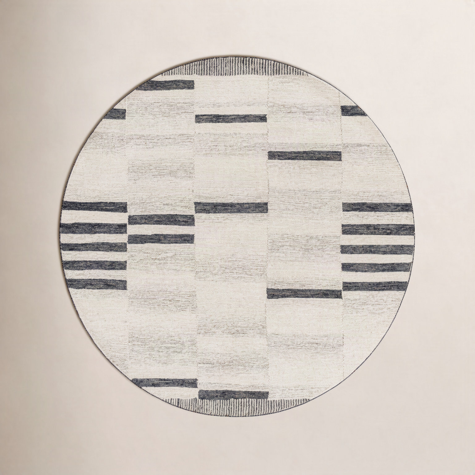 Uptown Hand-Tufted Geometric Rug, Round 6'