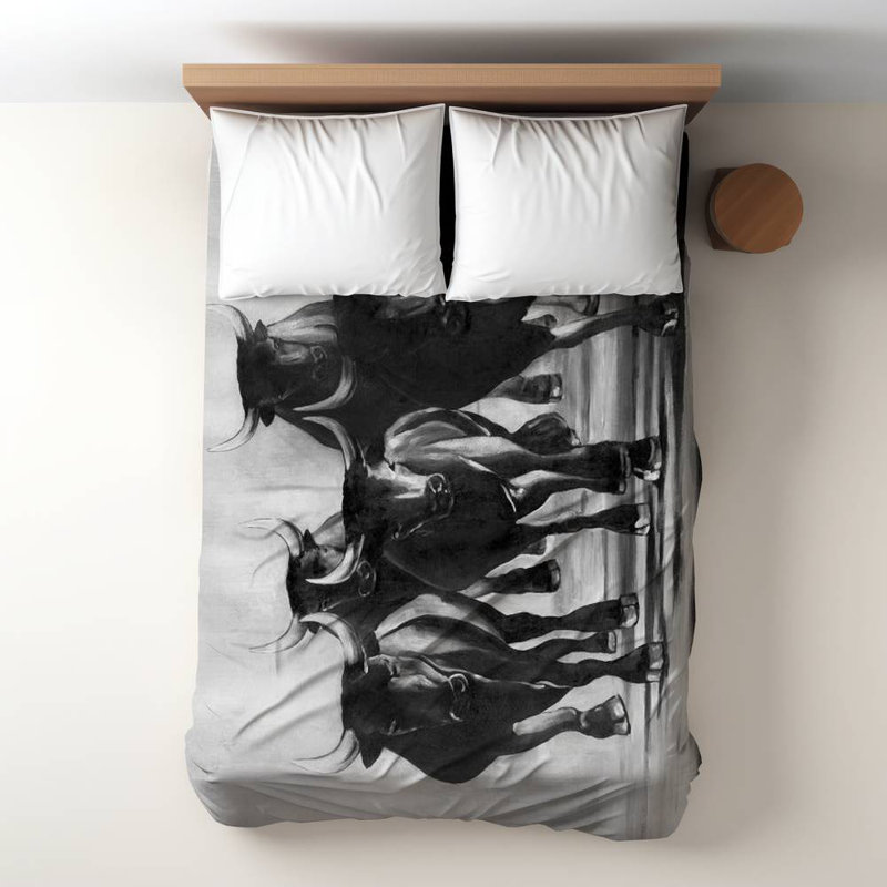 Polyester Sateen Duvet Cover, Twin Duvet, White Group Of Bulls At Galops