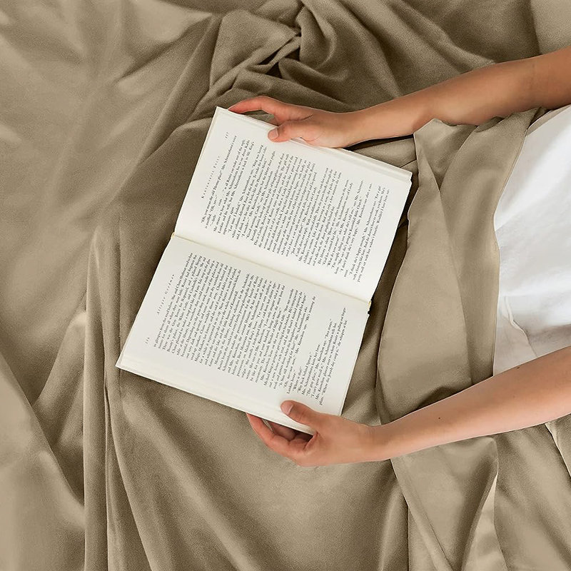 King Size Cream Microfiber 4-Piece Bed Sheet Set