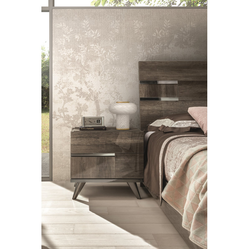Gregory Nightstand