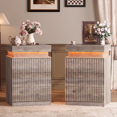 Ensemble de table de chevet moderne à 3 tiroirs de 2, table de chevet haute de 26,9 po avec lumière DEL, ports USB et prises de courant pour la chambre à coucher, appartement, dortoir