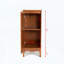 Armoire de rangement moderne moderne avec poignées en métal et pieds surélevés