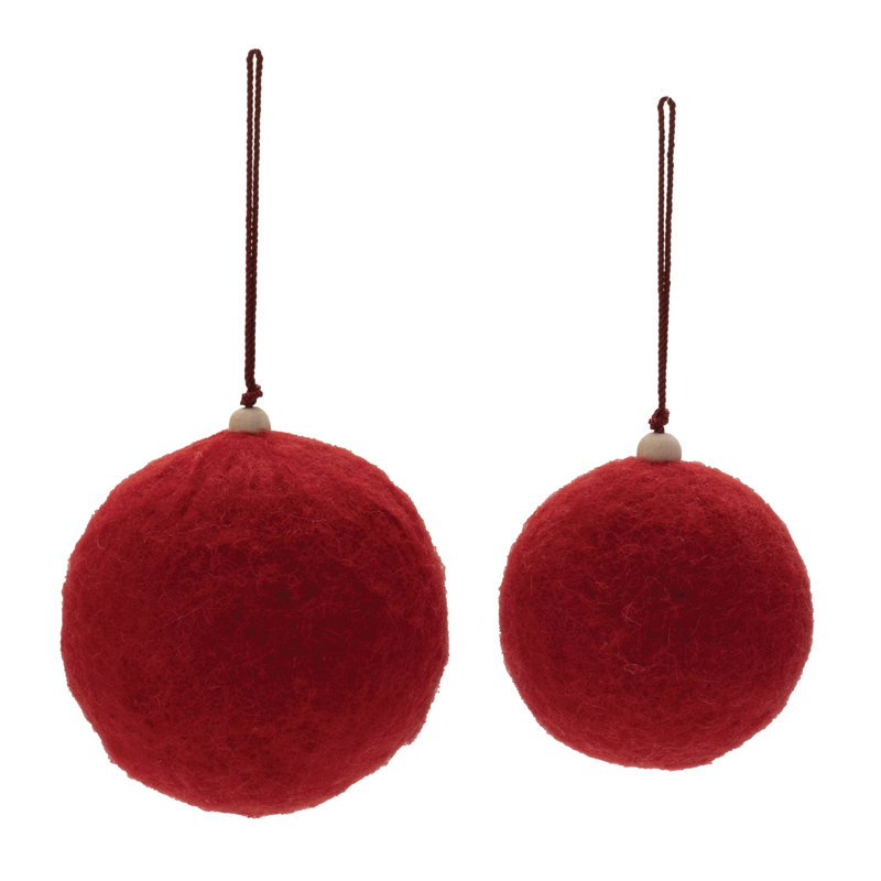 Ornement boule en feutre