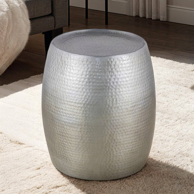 Table de bout moderne en aluminium ET501 de 21 po de hauteur, table d'appoint au design martelé à la main antique, identique à B009P298418 (inventaire CA)
