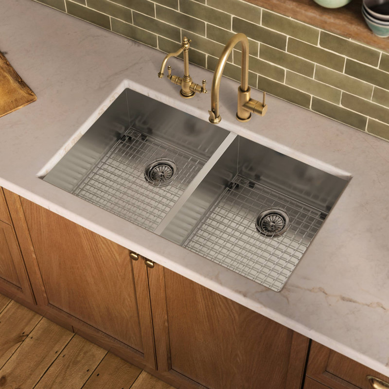 Grille d'évier de cuisine en acier inoxydable Whitehaus pour le modèle WHNCM3720EQ