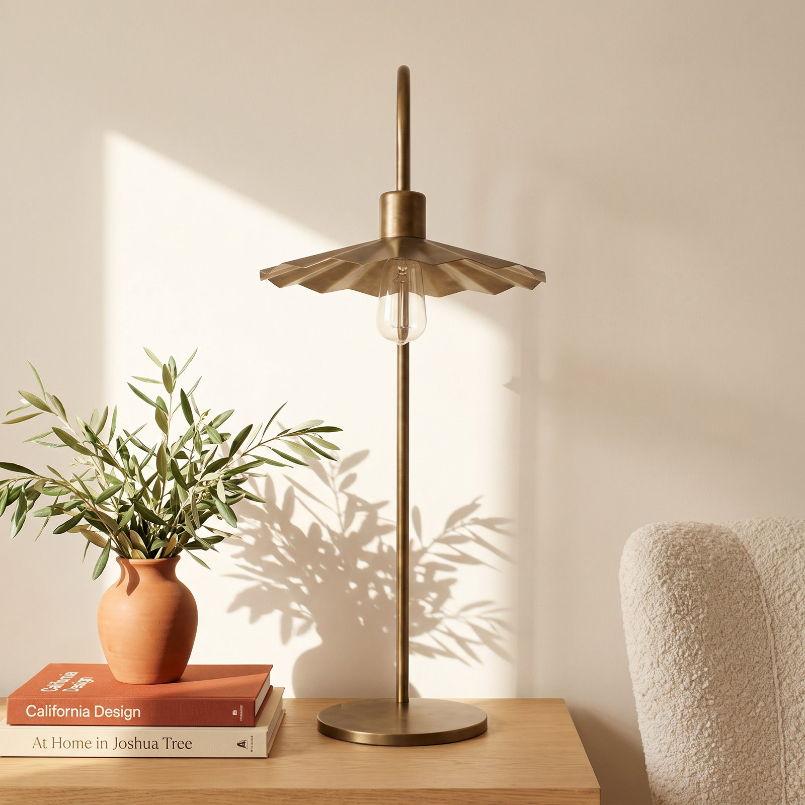 Ashel Arched Lamp
