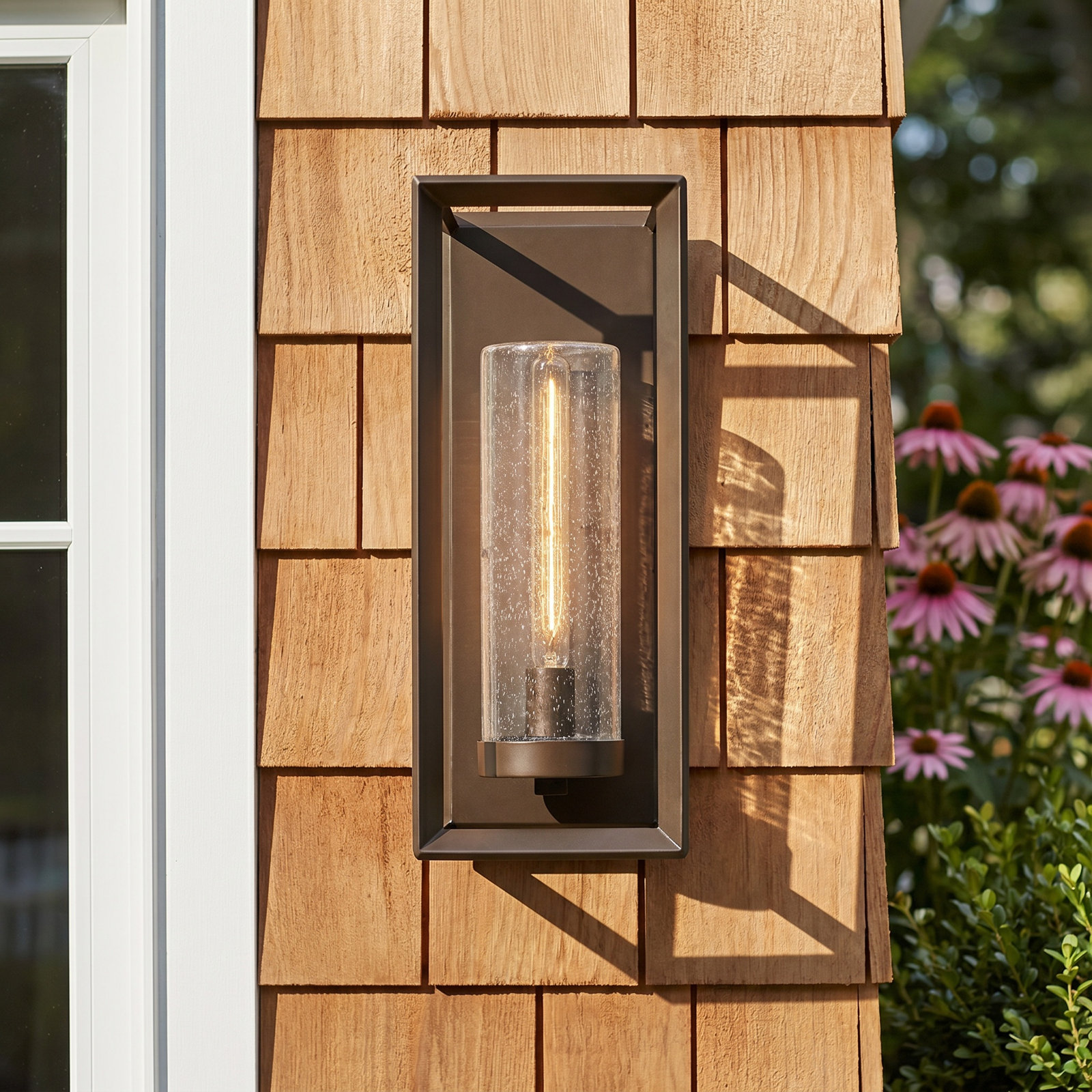 Vanderhoff Outdoor Light, 21.5" H x 8.75" W x 9" D