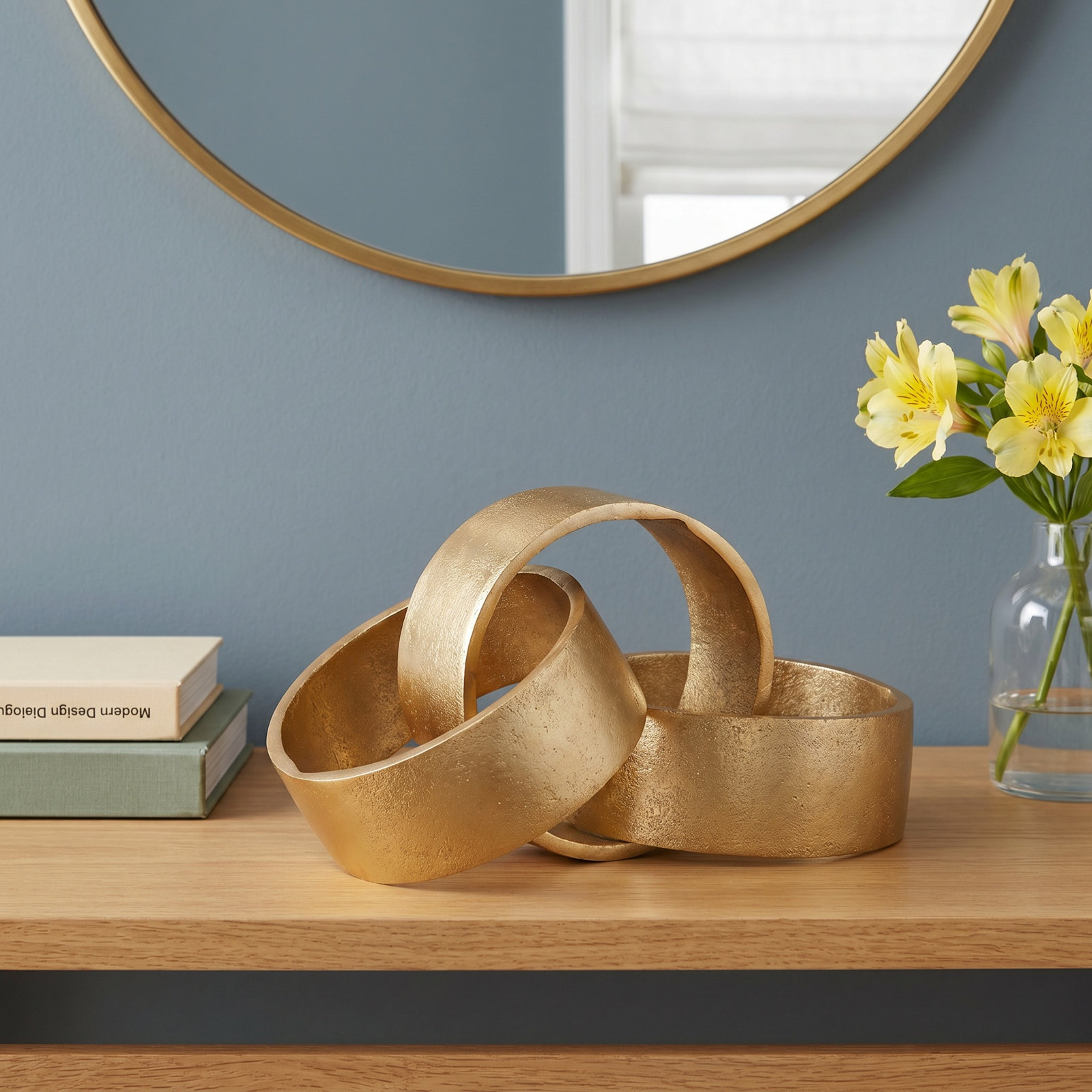 CORBIN ROUND CHAIN SCULPTURE, Gold