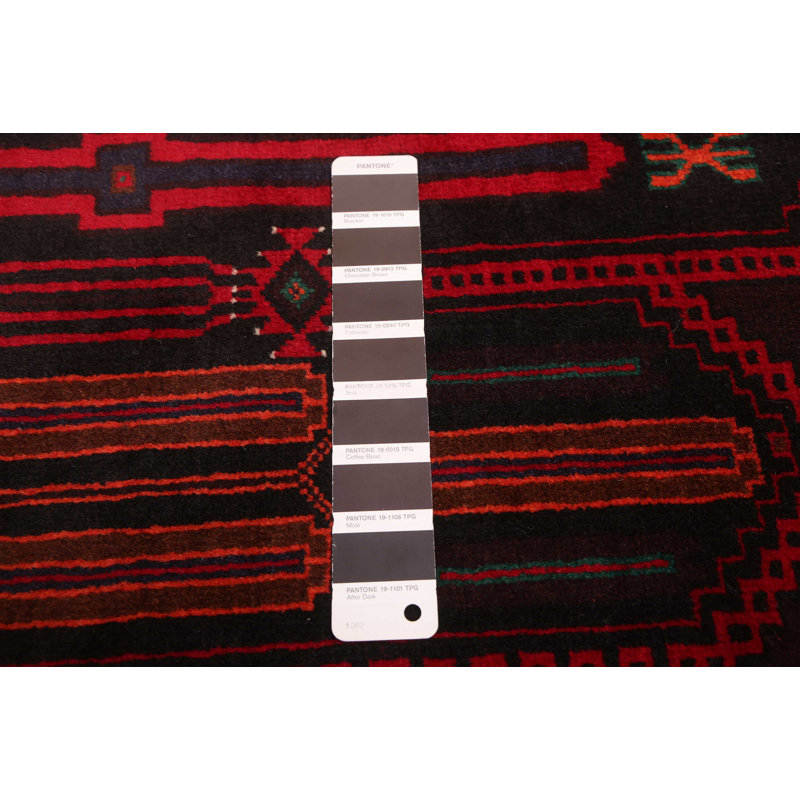 Tapis noir et rouge Teimani 3 pi 11 po x 6 pi 9 po