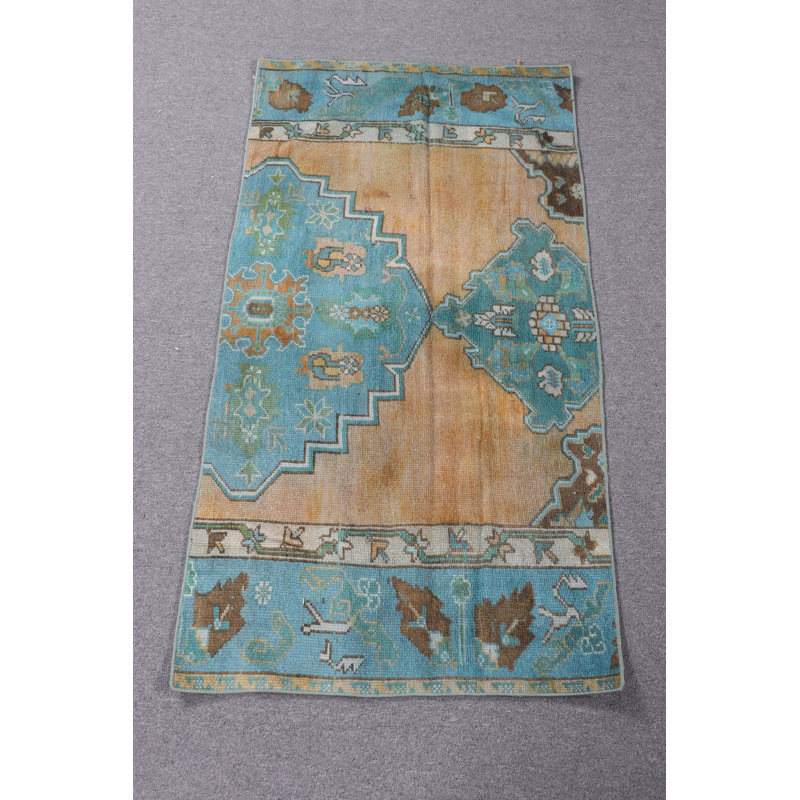 Tapis turc Anatolian fabriqué à la main de style Oushak neutre avec une teinte verte, idéal pour votre entrée ou vos petits espaces