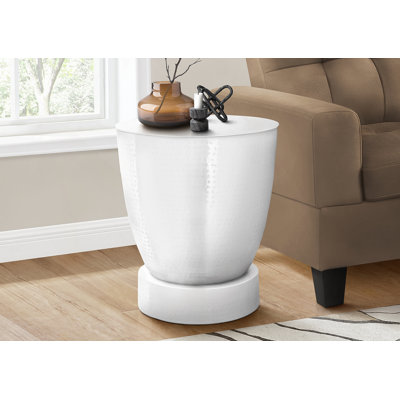 Table d'appoint tambour contemporaine en métal blanc pour le salon et la chambre à coucher, peu encombrante et élégante