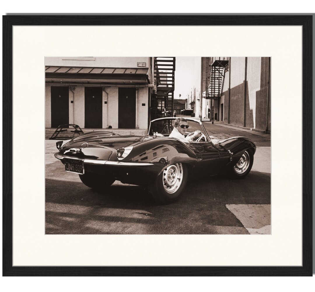 Gerahmtes Poster Steve McQueen in E Type