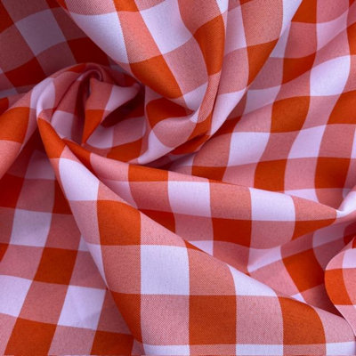 Tissu vichy orange et blanc de style ferme, vendu au mètre, carreaux de 2,5 cm, 152 cm de large, polyester, idéal pour nappes, rideaux, robes et loisirs créatifs.