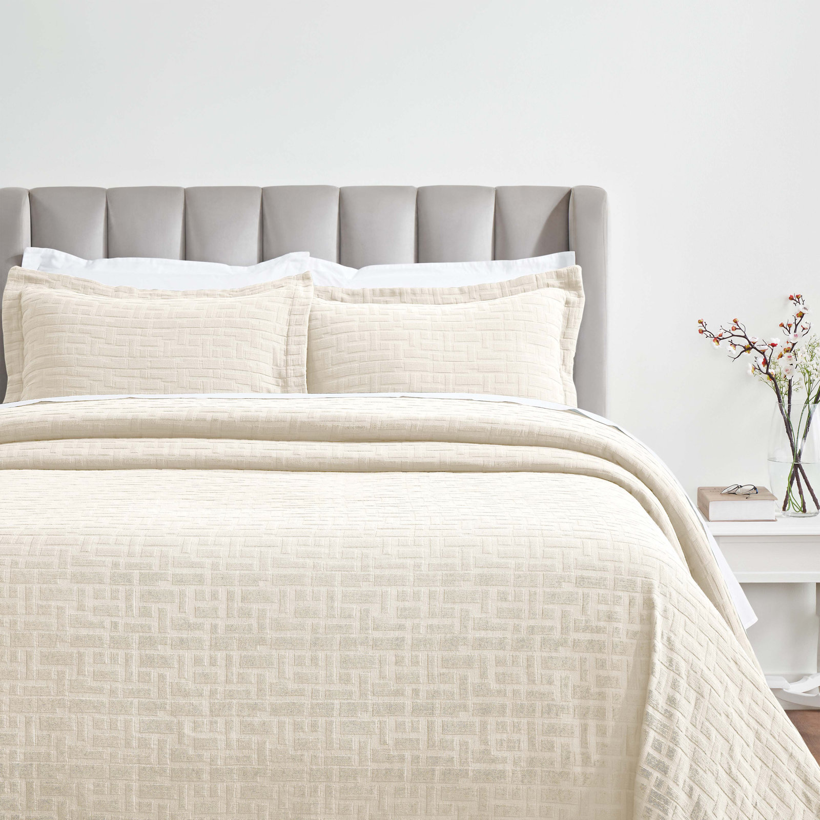 Madrid Cotton Medium Weight Geometric Matelasse Bedspread And Sham Set, Queen Bedspread + 2 Standard Shams, Ivory