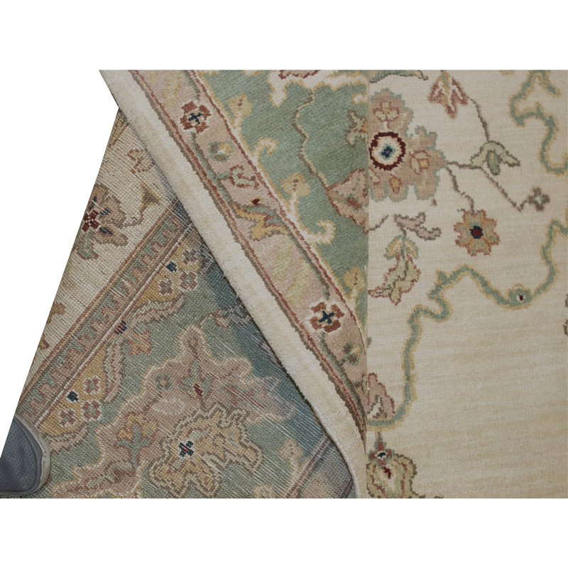 Hand Knotted Wool Area Rug in Ivory And Green