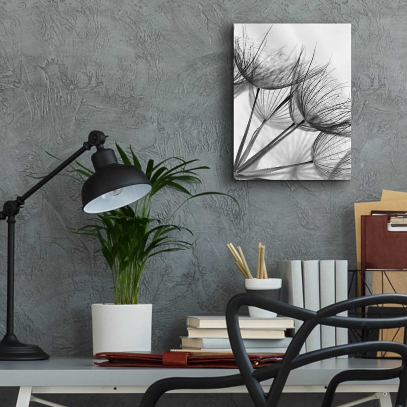 «Goatsbeard II» par Lori Deiter, art mural en verre acrylique, H 16 po x l 12 po x P 0,13 po