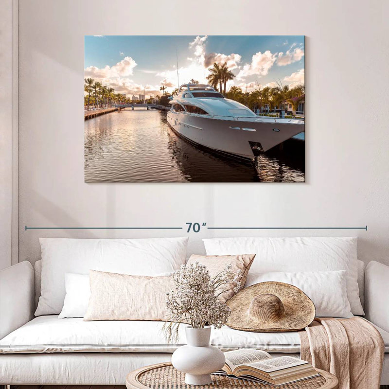 Mehar Yacht At Fort Lauderdale, H 30 po x l 45 po