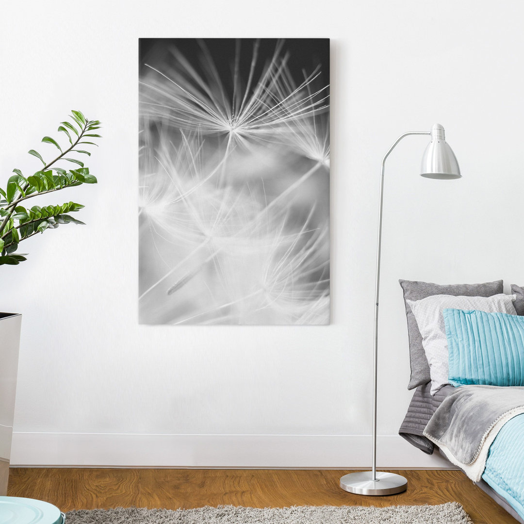 Leinwandbild - Grafikdruck „Dandelions in Motion”