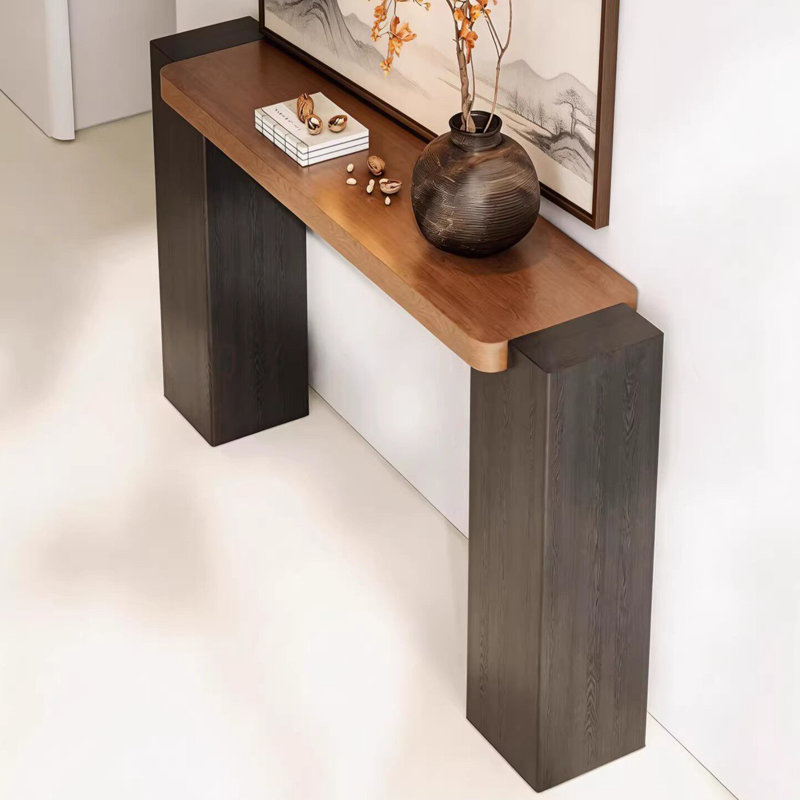 Console en bois massif de style médiéval., H 29,5 po x l 62,9 po x P 13,7 po
