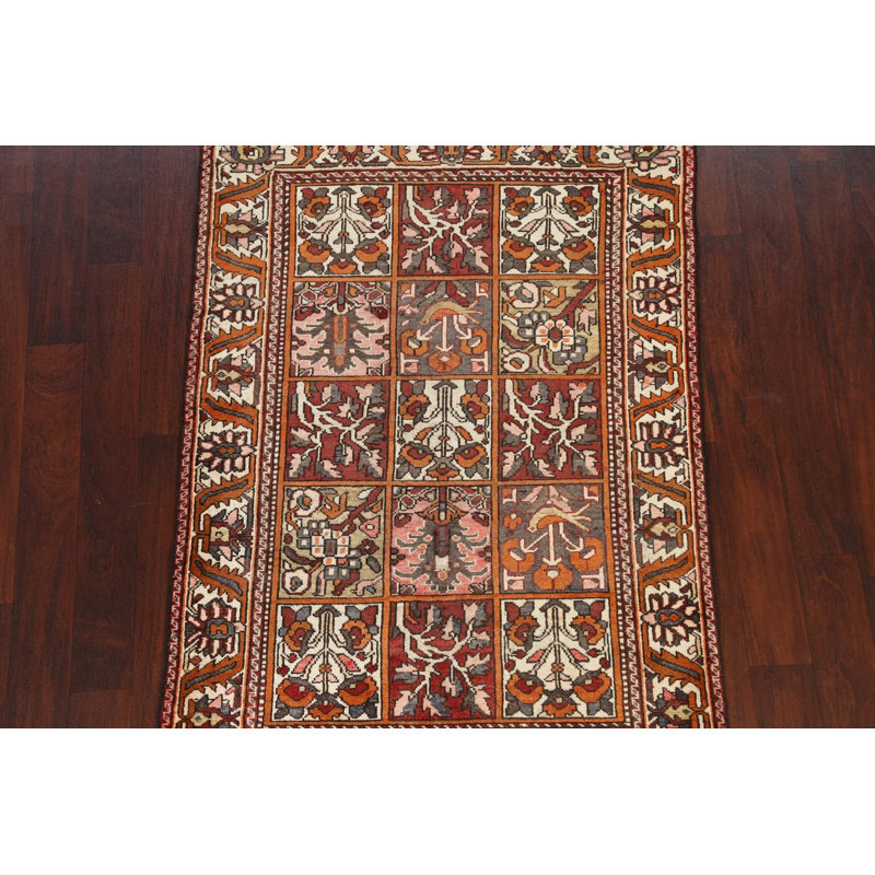 Tapis unique en laine noué à la main de style années 1950 de 3 pi 9 po x 5 pi 5 po Kennedie