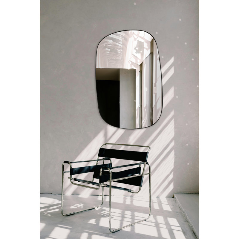 Latravius Steel Flat Wall Mirror