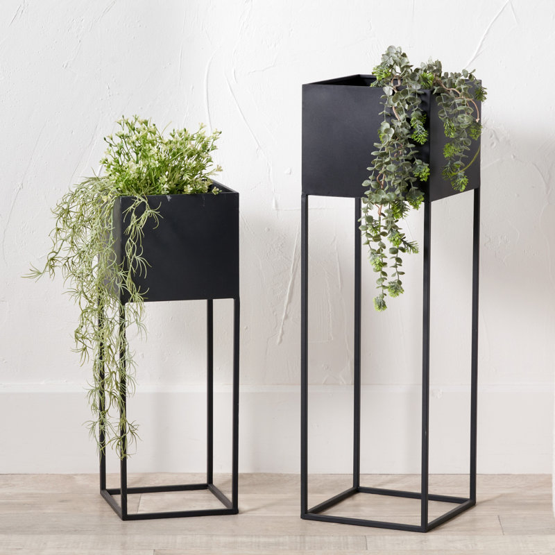 Hanhalyn Metal Pot Planter