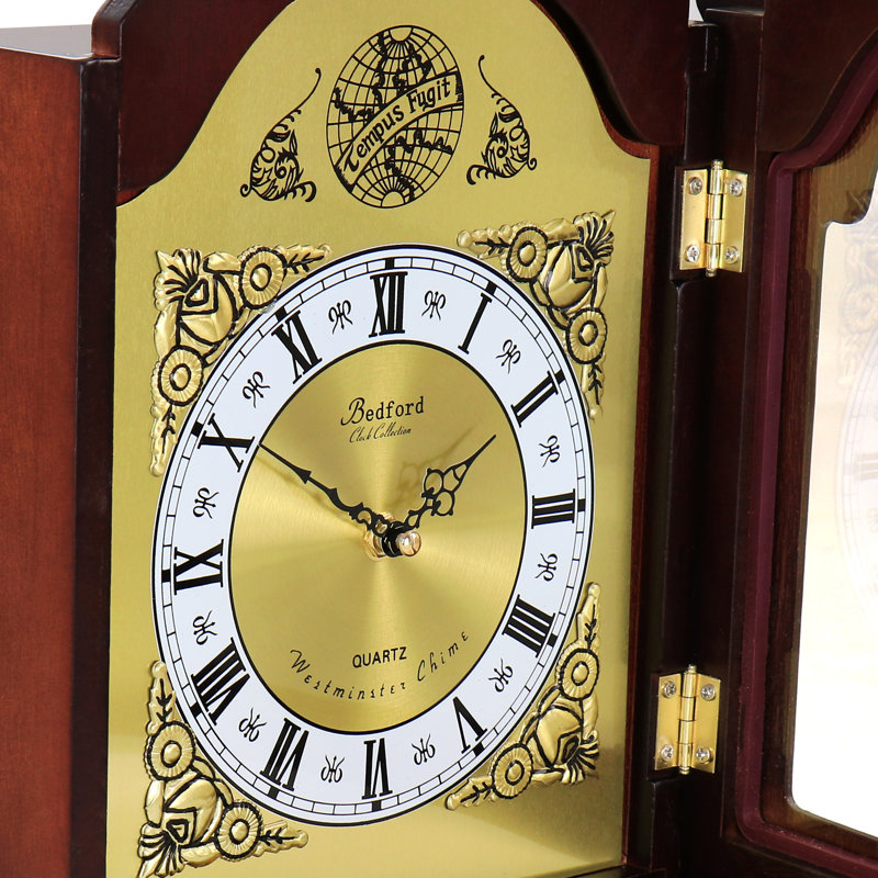 Horloge de table analogique à quartz en bois d'acajou rouge