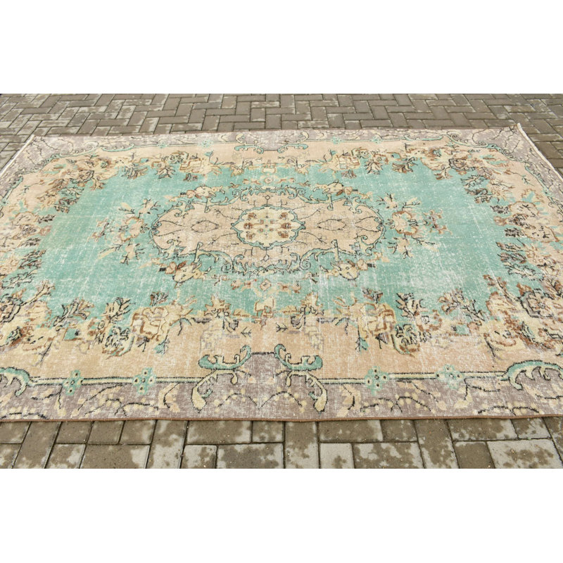 Tapis turc Oushak tissé à la main à motif floral vert pastel pour un décor unique et élégant