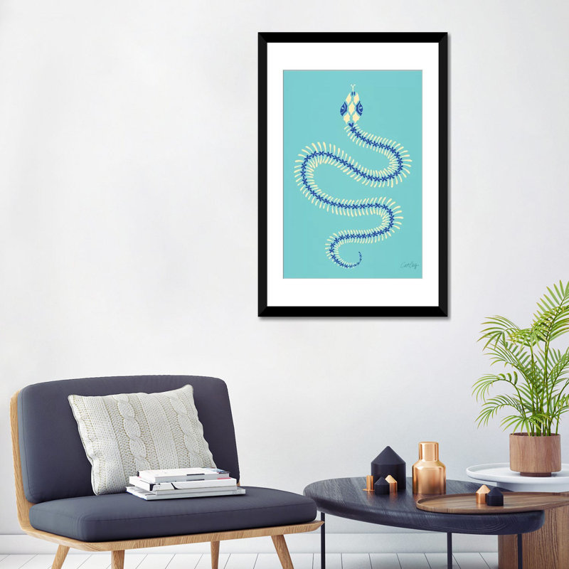 Strickler crème et squelette de serpent bleu, H 32 po x l 24 po x P 1 po, Blanc, Papier d'art encadré noir