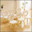 Ensemble de 2 fauteuils d'appoint uniques en forme de cœur, capitonnés en velours moelleux avec une structure en métal doré brillant, parfaits pour une décoration intérieure moderne et élégante.-1210459055