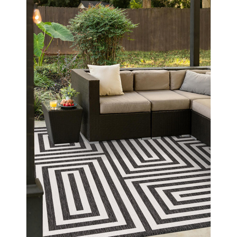 Contemporary Bello Area Rug Black and White Color, Square 7'10"