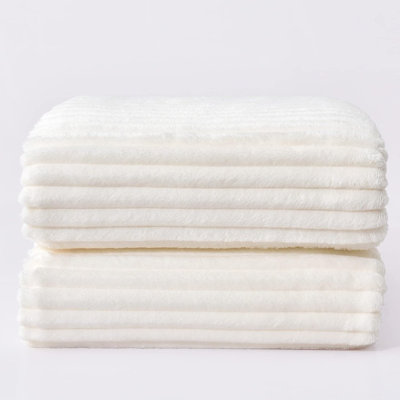 Fleece Blanket King Size  3D Ribbed Jacquard Soft And Warm Decorative Fuzzy Blankets  Cozy, Fluffy, Plush Lightweight Throw Blankets For Couch, Bed, Sofa(108X90 Inches)