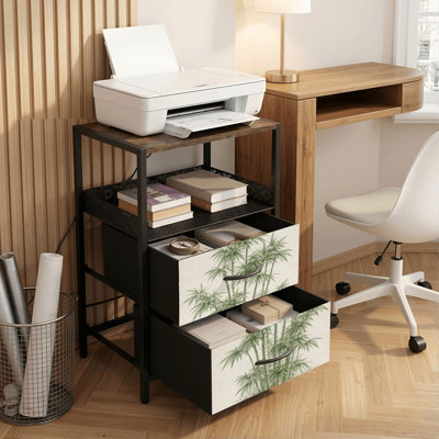 Table de chevet 2 tiroirs avec station de charge, table de chevet de chambre à coucher avec ports USB et prises de courant à tablette ouverte noire, table de chevet avec tiges de bambou élégantes et feuilles vertes