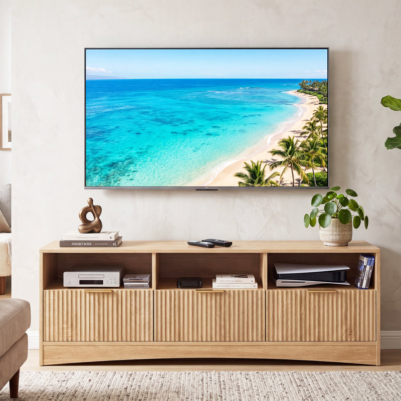 Meuble télé de 150 cm de large pour téléviseurs jusqu'à 165 cm, centre multimédia moderne cannelé avec 3 tiroirs de rangement