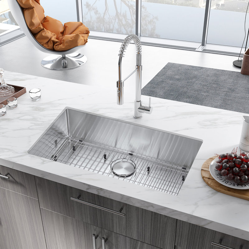 Évier de cuisine encastré à la main avec robinet L 32 po x l 18 po