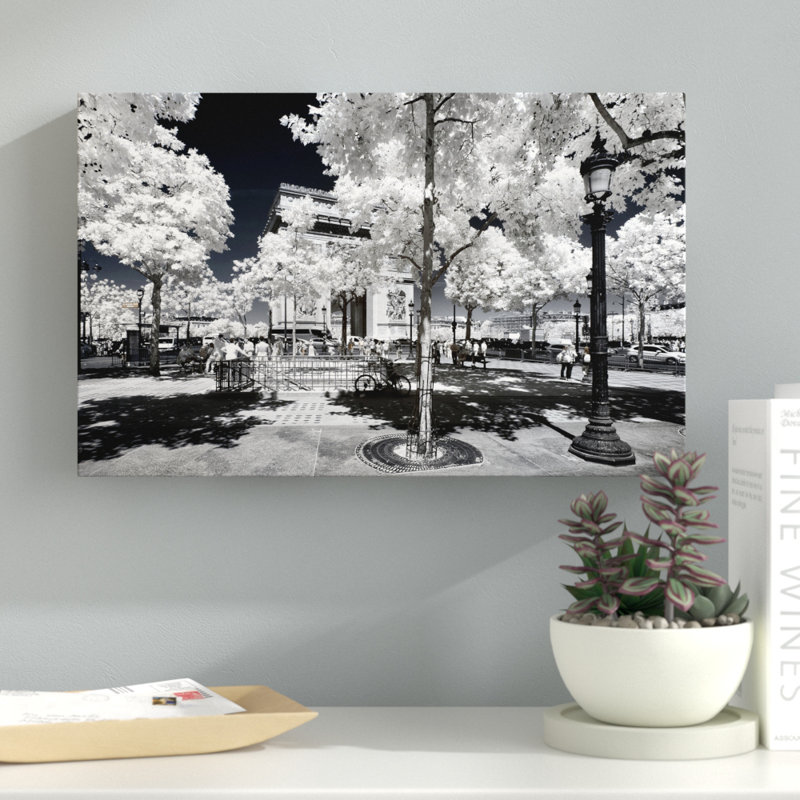 Reproduction de photo sur toile tendue, "un autre look à paris xi", H 12 po x l 19 po x P 2 po