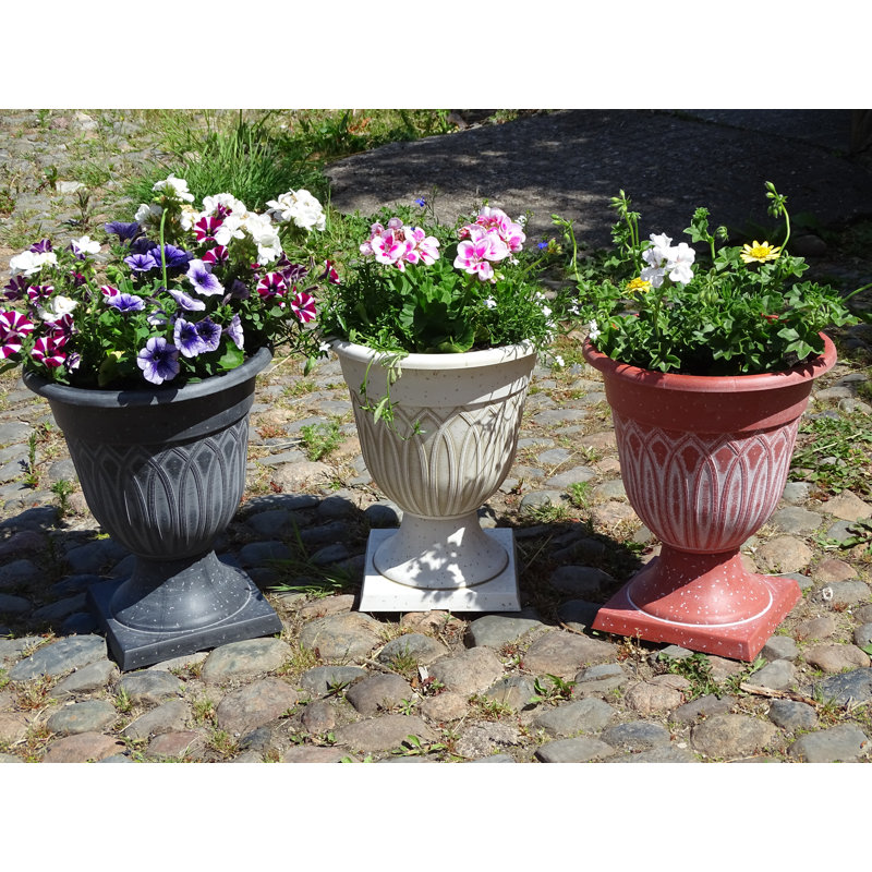 Valdovinos Urn Planter