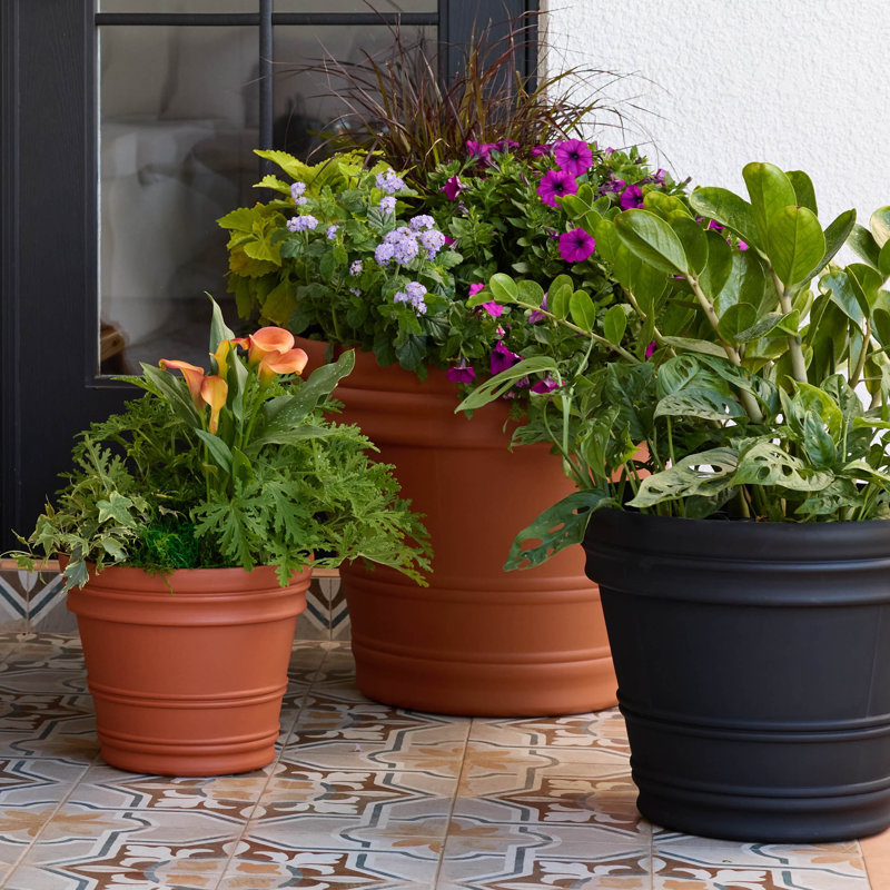 Pot à fleurs en résine, H 14,75 po x l 16,75 po x P 16,75 po, Noir, noir, noir, noir