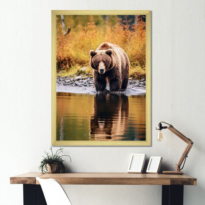 Grizzly dans un paysage de l'Alaska III, H 44 po x l 34 po x P 1,5 po, Encadrement doré
