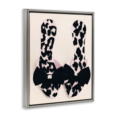 Cadre flottant pour chaussures Cat Walk, par Annabelle Hall
