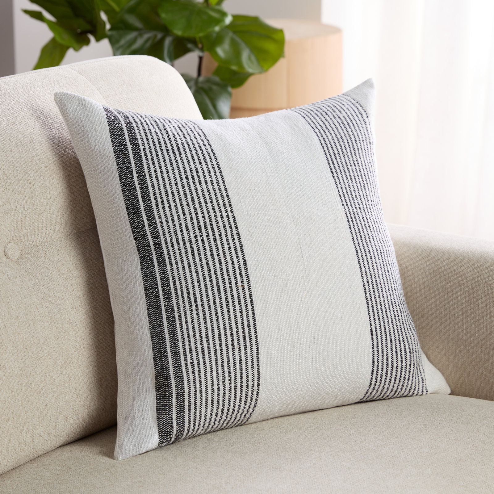 Hoya 20" x 20" Pillow Cover, Cream/Black, Down Fill